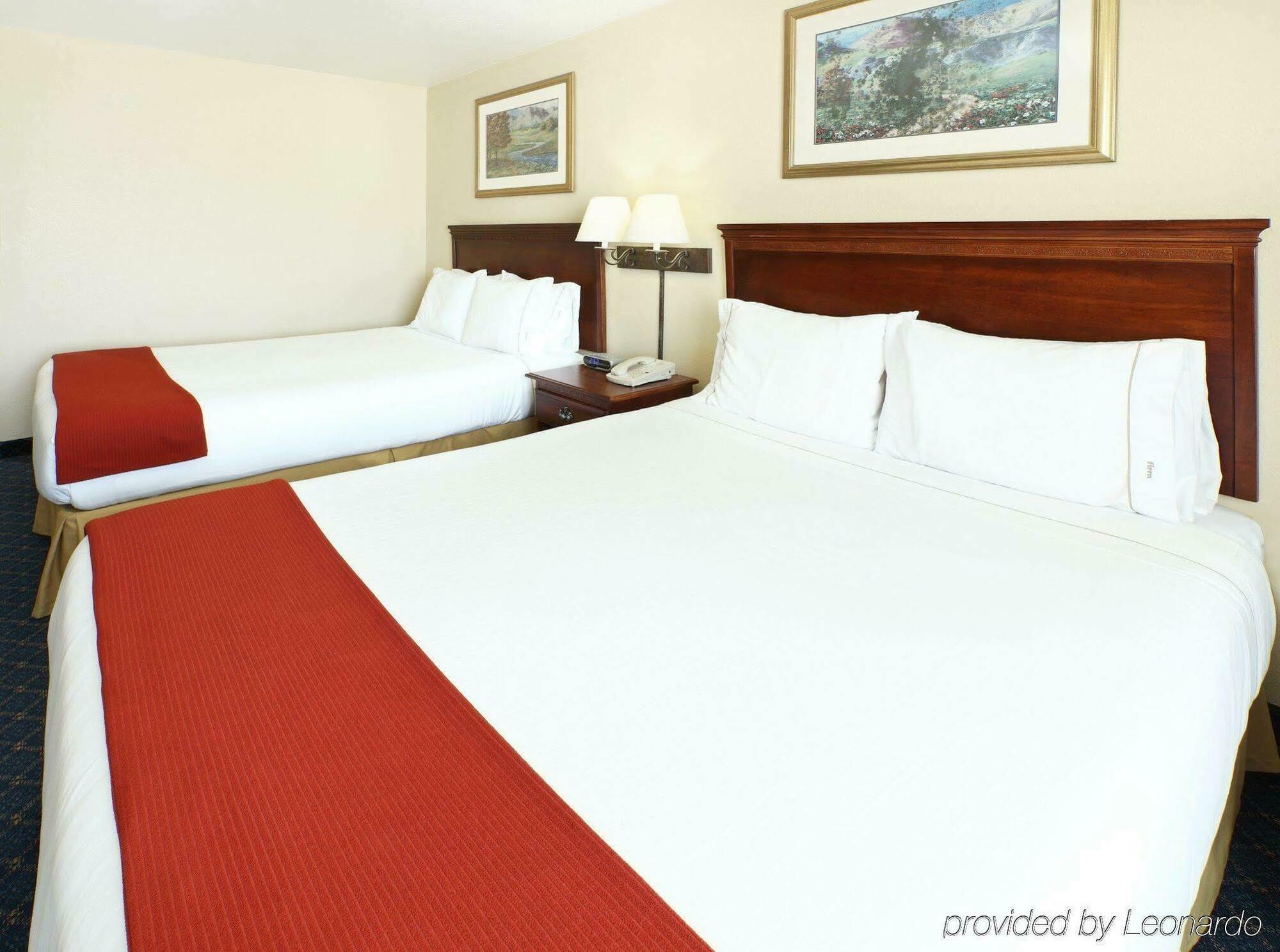 Holiday Inn Express Hotels & Suites Mountain Home By Ihg Camera foto